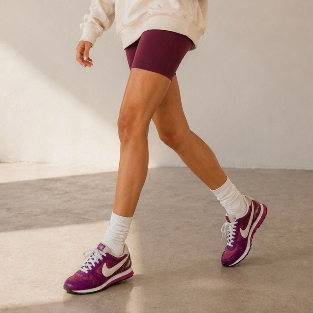Nike Purple Pink Retro Running Sneakers Women’s Size 7 Y2K